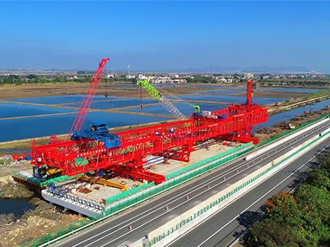 ZL60桩梁一体造桥机